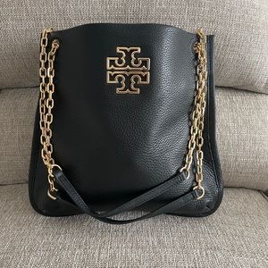 Tory Burch Shoulder bag never been used!